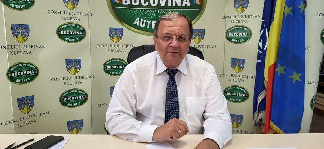 Președintele Consiliului Județean Suceava, Gheorghe Flutur, a semnat astăzi Autorizații de construire pentru începerea lucrărilor la investiţii de aducțiune gaze naturale